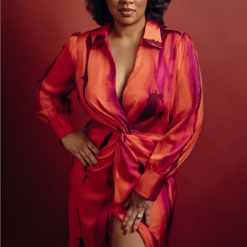 Fashion Nova Vibrant Red and Black Satin Robe